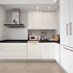 Puerto Marina Exclusive Apartment