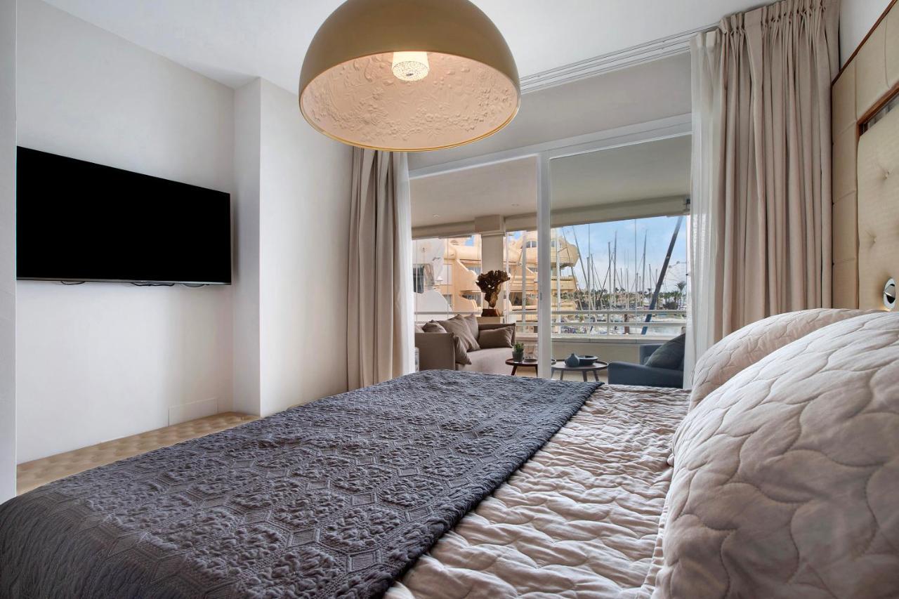 Puerto Marina Exclusive Apartment